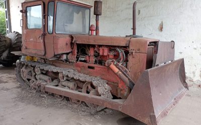 Eladó Gép – DT 75 lánctalpas traktor nagy fülkés